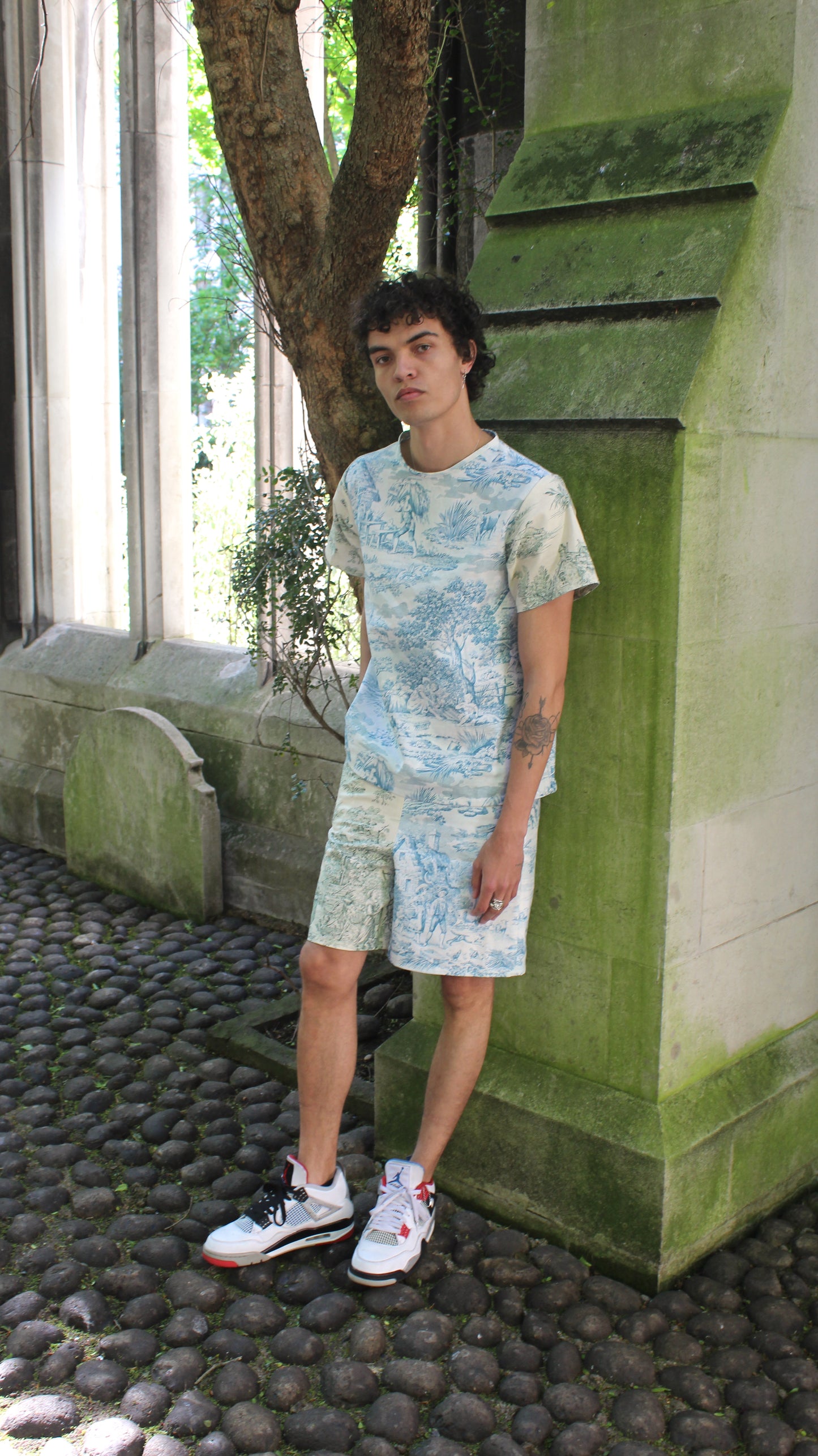 Green/Turquoise Unisex Le Petit Trianon Tee-Shirt