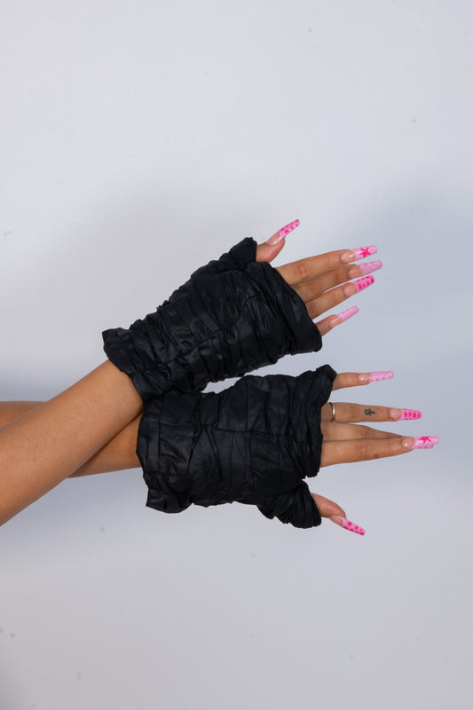 Shatt-Al-Arab Mittens Black